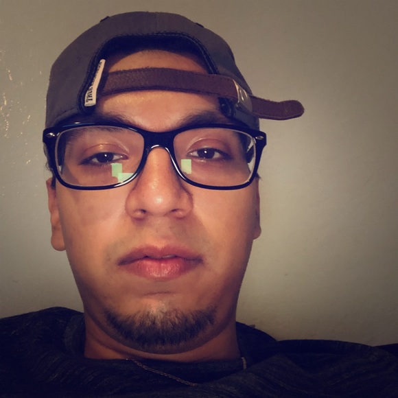 Meet your Posher, Cris - Picture 1 of 1